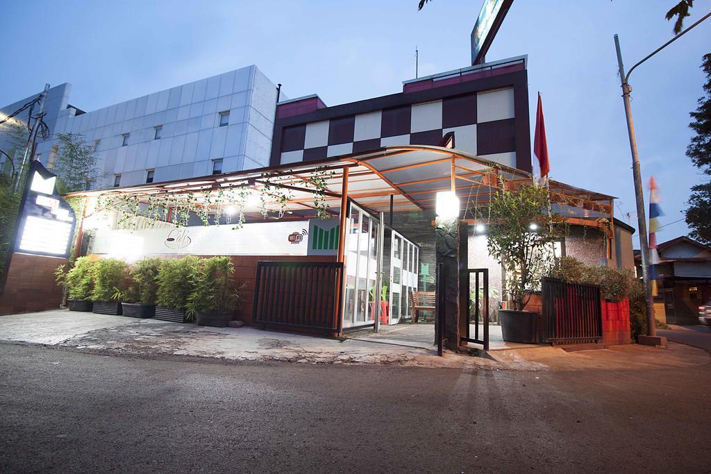 Mine Home Hotel Bandung Esterno foto