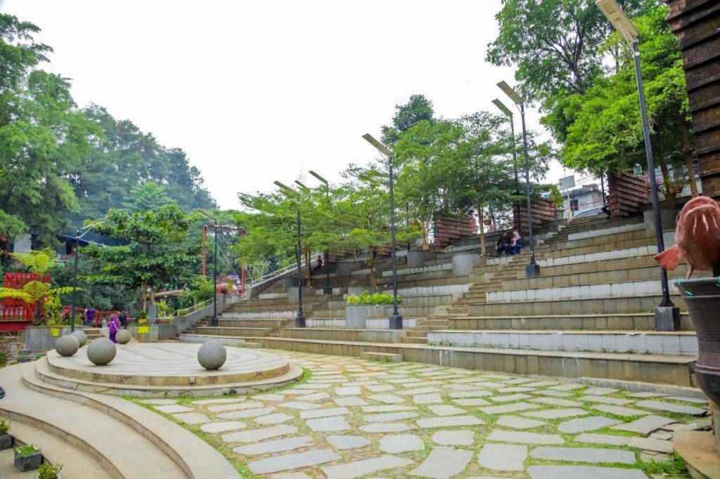 Mine Home Hotel Bandung Esterno foto