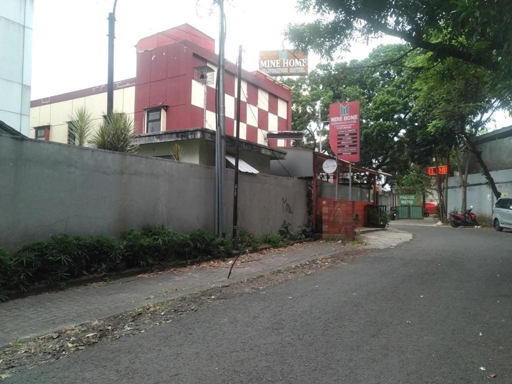 Mine Home Hotel Bandung Esterno foto