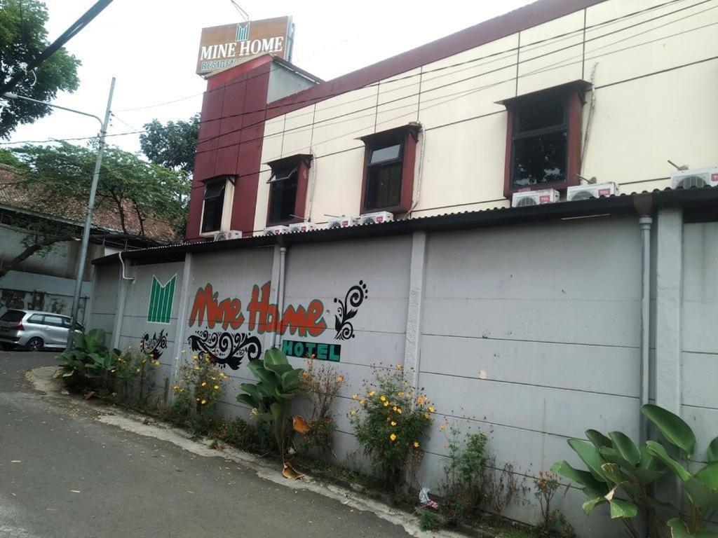 Mine Home Hotel Bandung Esterno foto