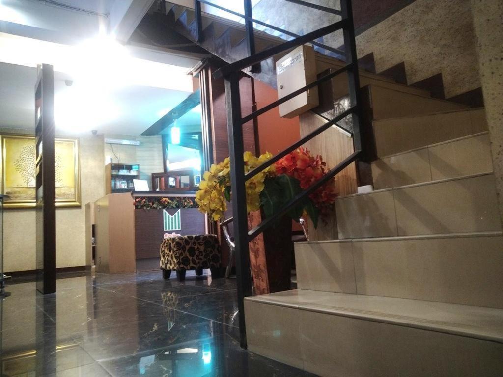 Mine Home Hotel Bandung Esterno foto